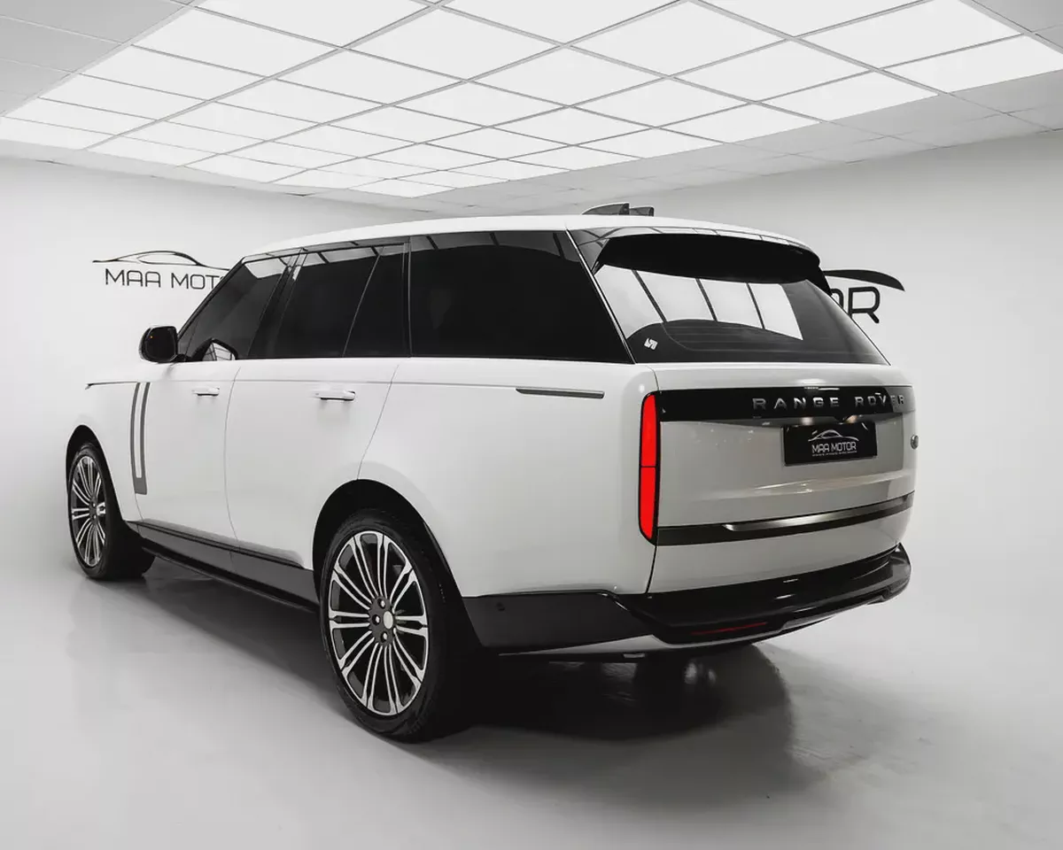 Land Rover Range Rover HSE 2023 | GCC Specs | Pristine Condition-5-5