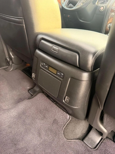 Nissan Armada SL (NON GCC) SL Full option sunroof 360 cameras 2020 original paint-18