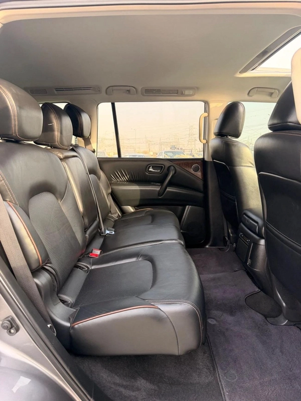 Nissan Armada SL (NON GCC) SL Full option sunroof 360 cameras 2020 original paint