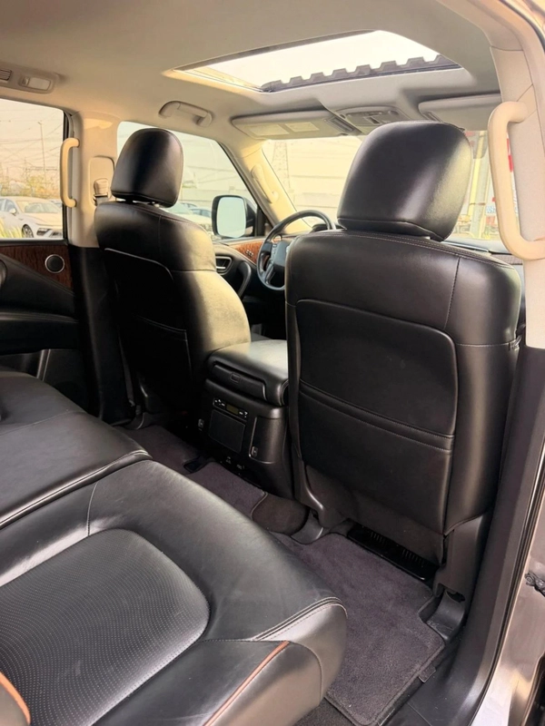 Nissan Armada SL (NON GCC) SL Full option sunroof 360 cameras 2020 original paint