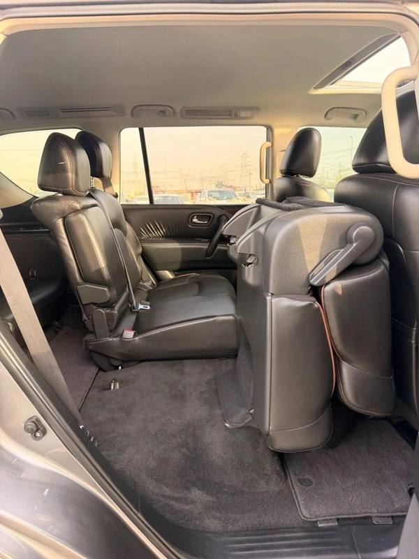 Nissan Armada SL (NON GCC) SL Full option sunroof 360 cameras 2020 original paint