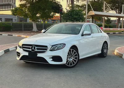 2017 Mercedes-Benz E-Class E 300 4MATIC (European Specs)-0