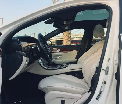 2017 Mercedes-Benz E-Class E 300 4MATIC (European Specs)-12