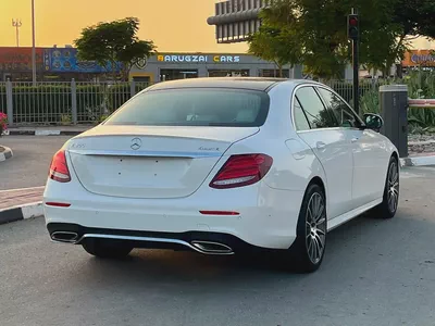 2017 Mercedes-Benz E-Class E 300 4MATIC (European Specs)-4