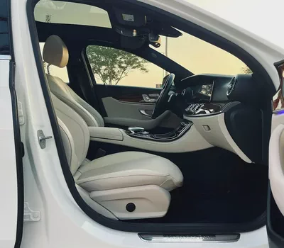 2017 Mercedes-Benz E-Class E 300 4MATIC (European Specs)-8