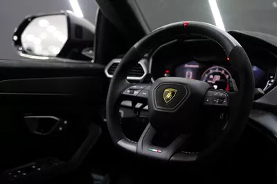 Lamborghini Urus Performante-1