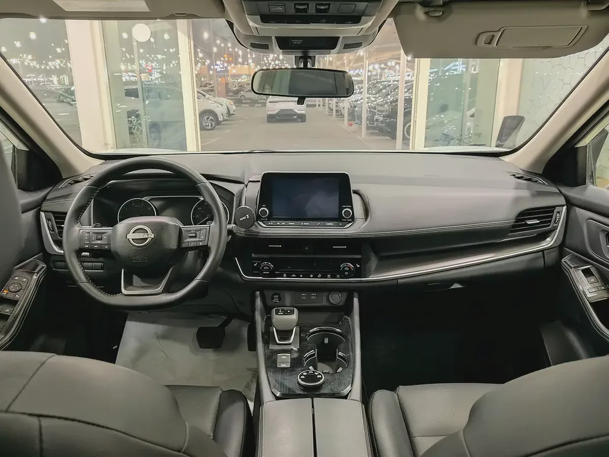 Nissan Rogue Platinum 2025 - Top of the Line - American Specs-15-15