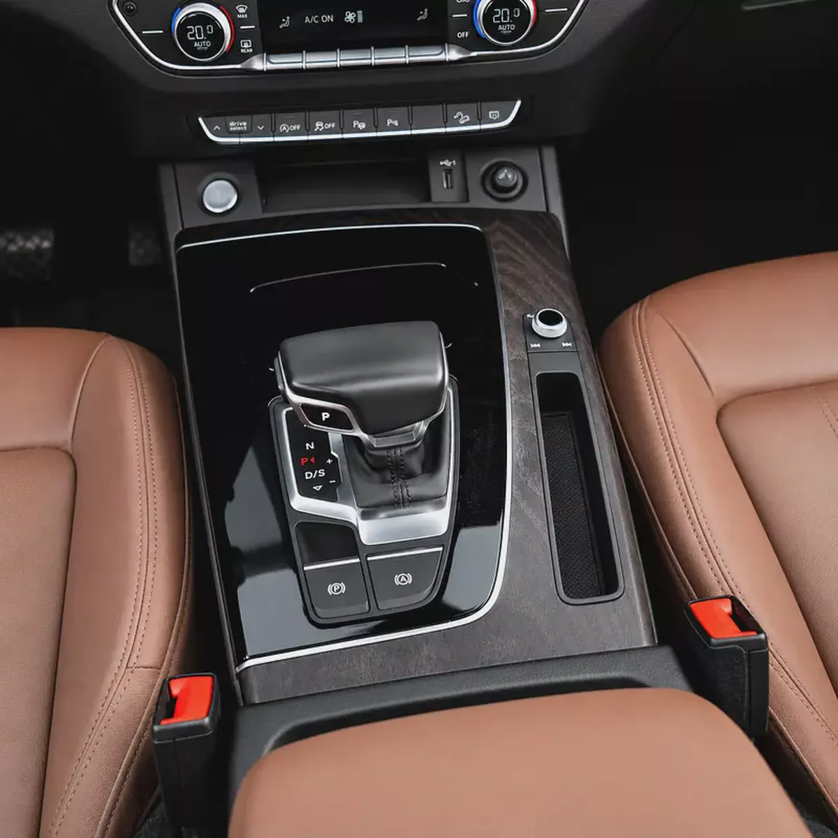 2,490 P.M • 0% Downpayment • Audi Q5 45 TFSI S Line • Agency Service Contract-10-10
