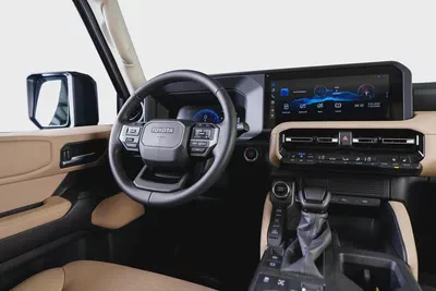 Toyota Land Cruiser Prado-GXL-GCC-1 Owner-Dealer Warranty available and Service package till 2029-11