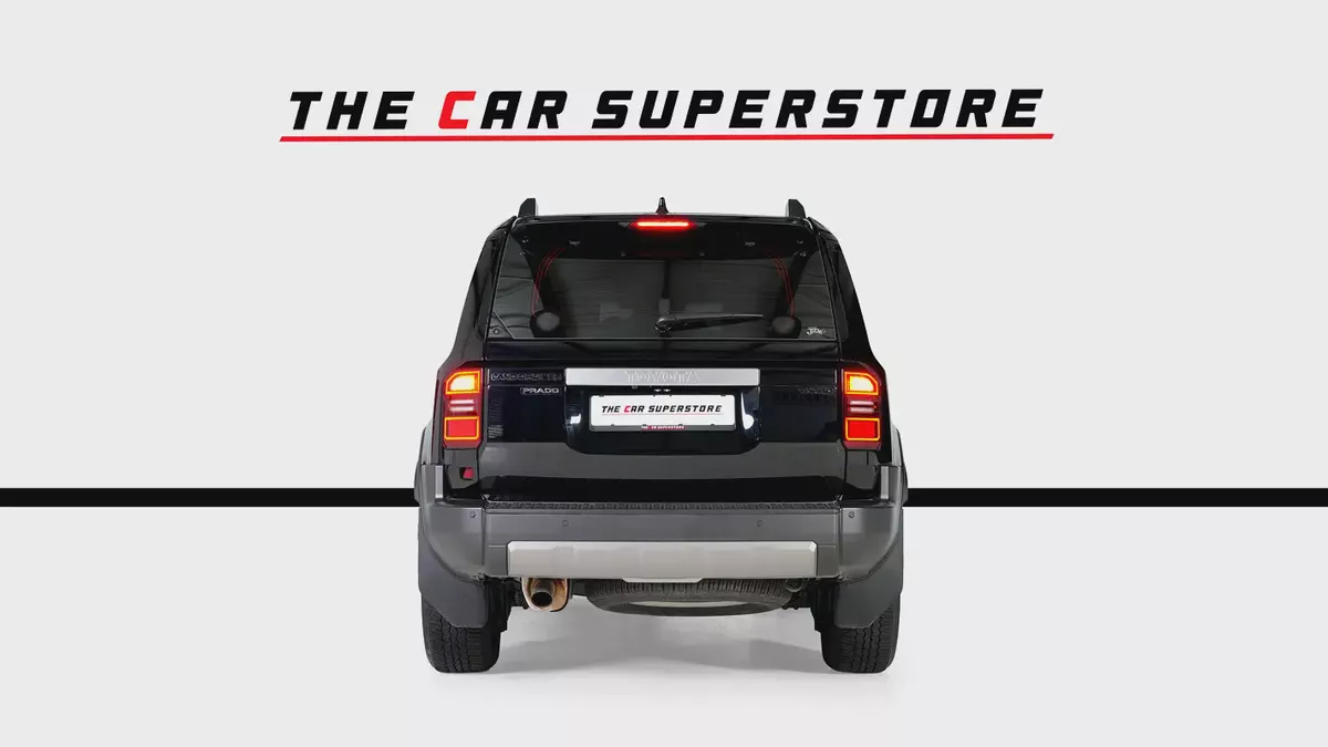 Toyota Land Cruiser Prado-GXL-GCC-1 Owner-Dealer Warranty available and Service package till 2029-6-6
