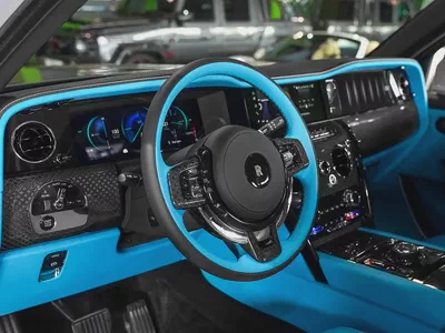 CULLINAN BLACK BADGE - 4 YEARS WARRANTY - 4 YEARS CONTRACT SERVICE - 2026-7