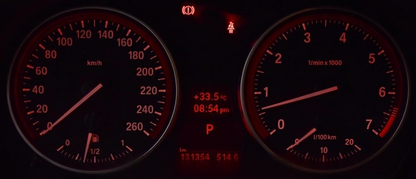 BMW X1 sDrive18i ( 2015 Model ) in Blue Color! GCC Specs