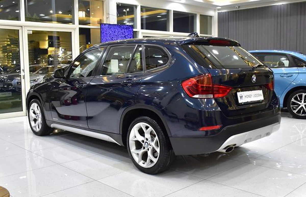 BMW X1 sDrive18i ( 2015 Model ) in Blue Color! GCC Specs-1-1