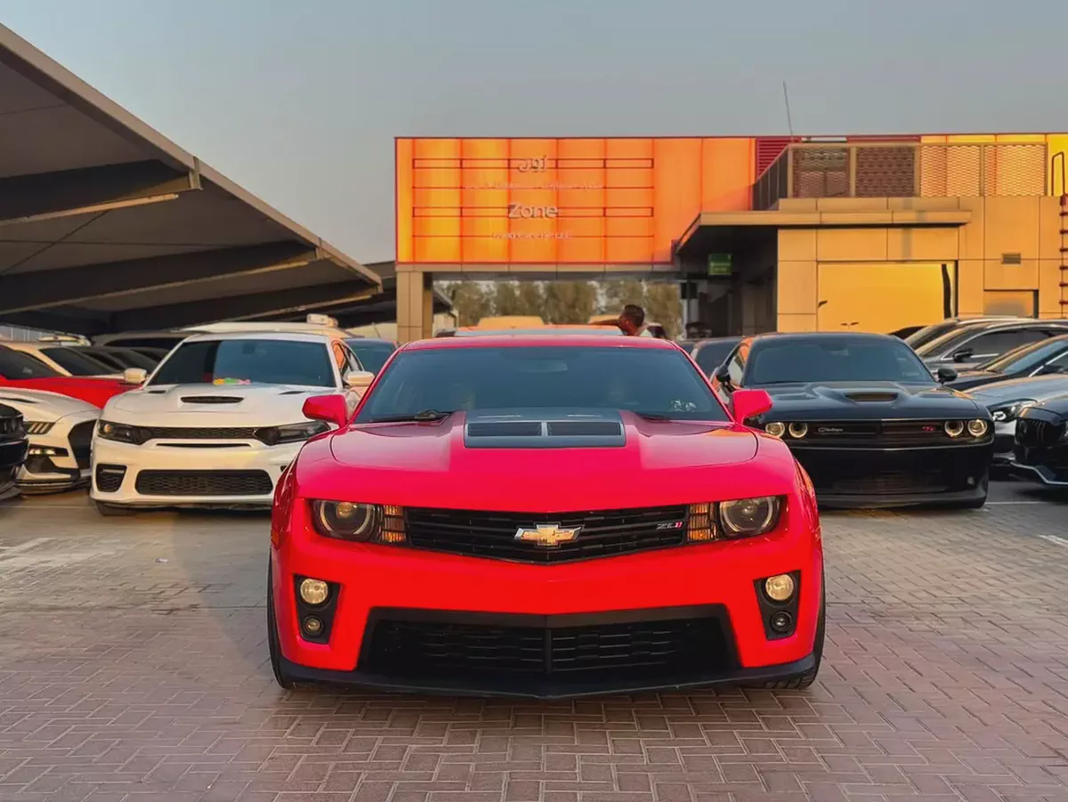 شفروليه كمارو ZL1 V8 6.2 سوبر تشارج مواصفات خليجة بحالة جيدة-1-1