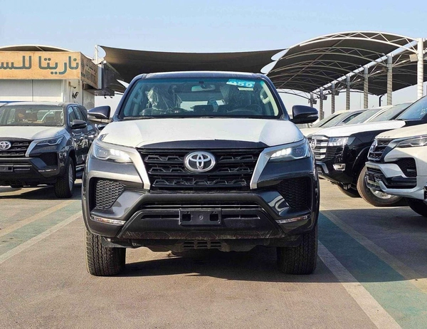 Toyota Fortuner G | 2.7L V4 PETROL | ALLOY RIMS | MANUAL A/C | 4WD | CODE # G GRAY