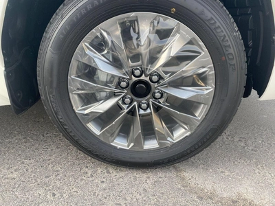 Toyota Land Cruiser VXR HYBRID 2026 MODEL-8