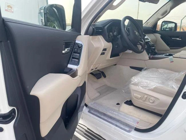 Toyota Land Cruiser VXR HYBRID 2026 MODEL