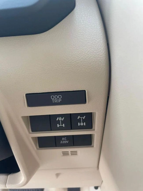 Toyota Land Cruiser VXR HYBRID 2026 MODEL