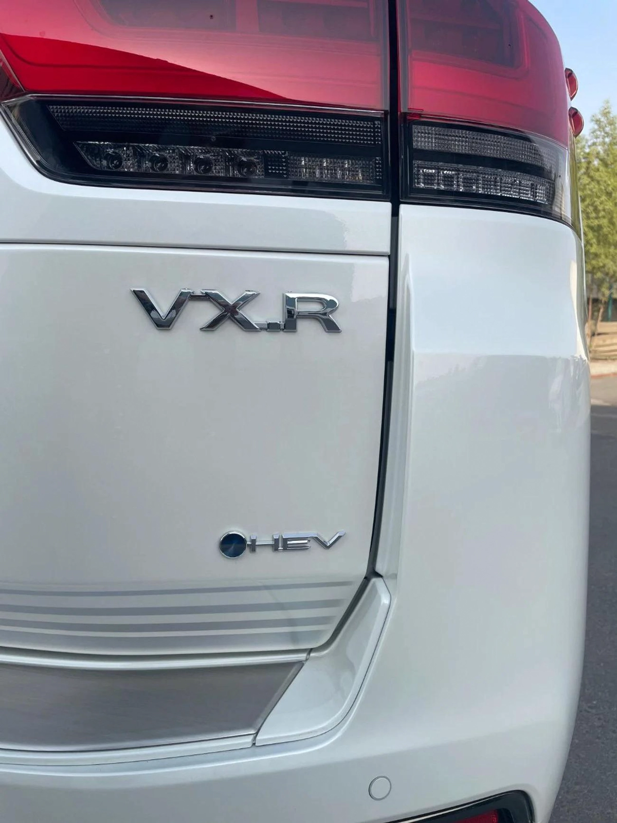 Toyota Land Cruiser VXR HYBRID 2026 MODEL-13-13