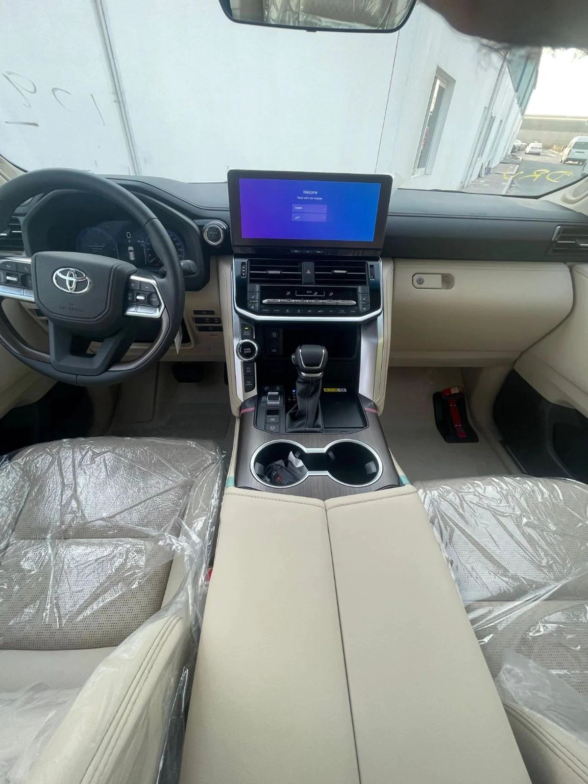 Toyota Land Cruiser VXR HYBRID 2026 MODEL-10-10