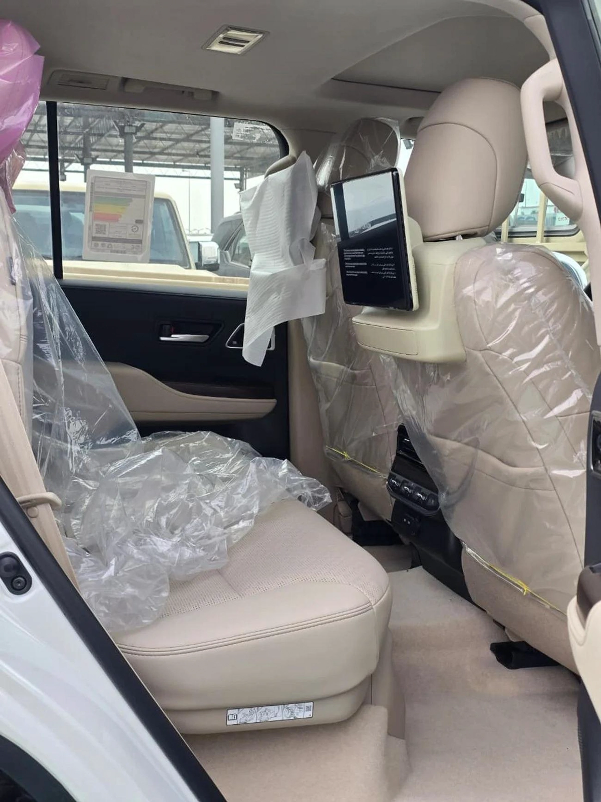 Toyota Land Cruiser VXR HYBRID 2026 MODEL-11-11