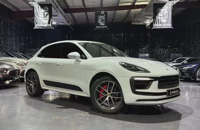 Exclusive offer | Original Paint | GCC specs | Full Porsche Service History | Porsche Warranty 2028-2