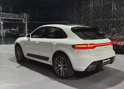 Exclusive offer | Original Paint | GCC specs | Full Porsche Service History | Porsche Warranty 2028-4