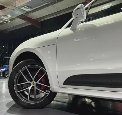 Exclusive offer | Original Paint | GCC specs | Full Porsche Service History | Porsche Warranty 2028-8