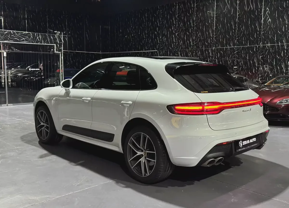 Exclusive offer | Original Paint | GCC specs | Full Porsche Service History | Porsche Warranty 2028-4-4