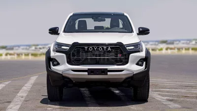 Toyota Hilux GR SPORT-1