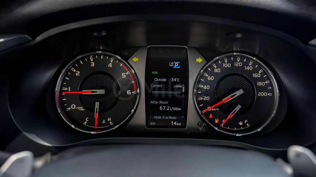 Toyota Hilux GR SPORT-10-0
