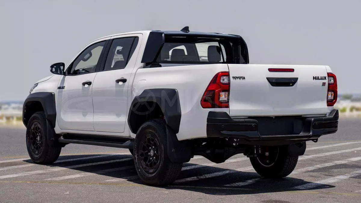 Toyota Hilux GR SPORT-6-0