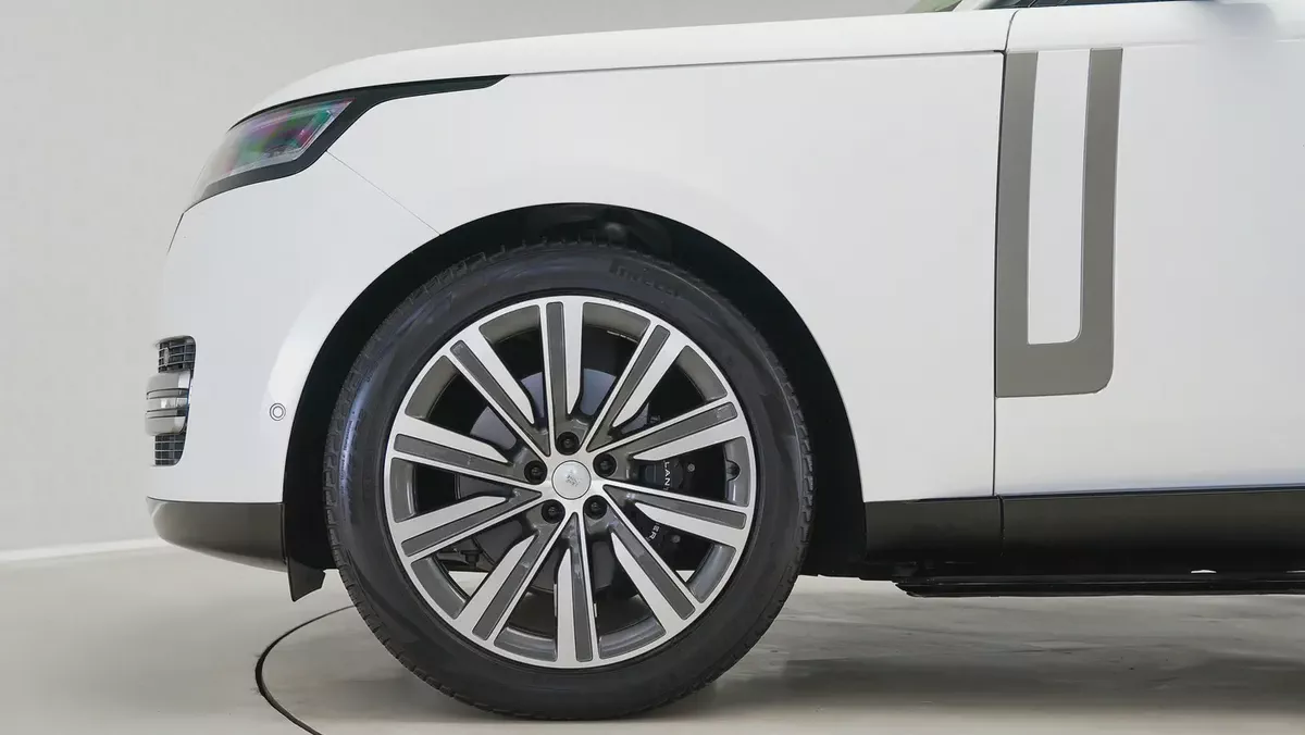 2024 Land Rover Range Rover HSE P400 | GCC Specs | Land Rover Active Warranty & Service 2029-10-10