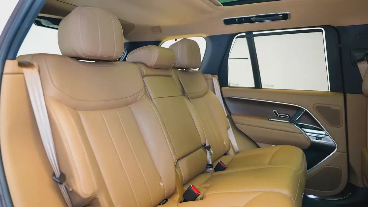 2024 Land Rover Range Rover HSE P400 | GCC Specs | Land Rover Active Warranty & Service 2029-6-6