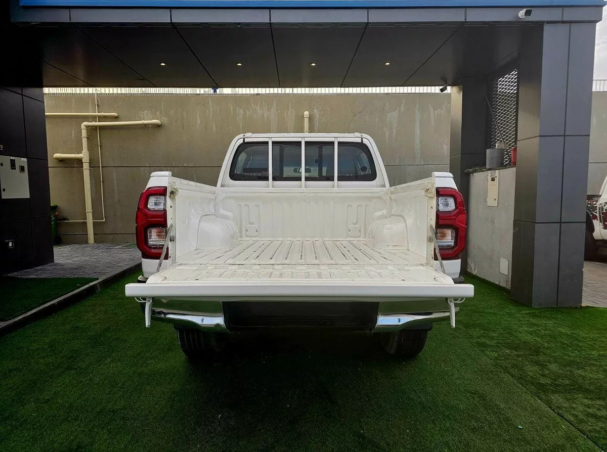 Toyota Hilux GL ADVENTURE PATROL/ AUTO GEAR/ AUTO WINDOWS / FULL OPTION/ WIDE BODY-4-0
