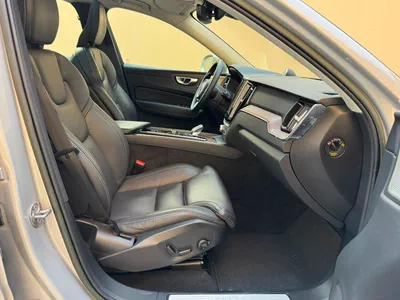Gulf Specs 2023 VOLVO XC60 Ultimate Bright B5 AWD (Agency Serviced), Under Warranty Nov 2027.-4