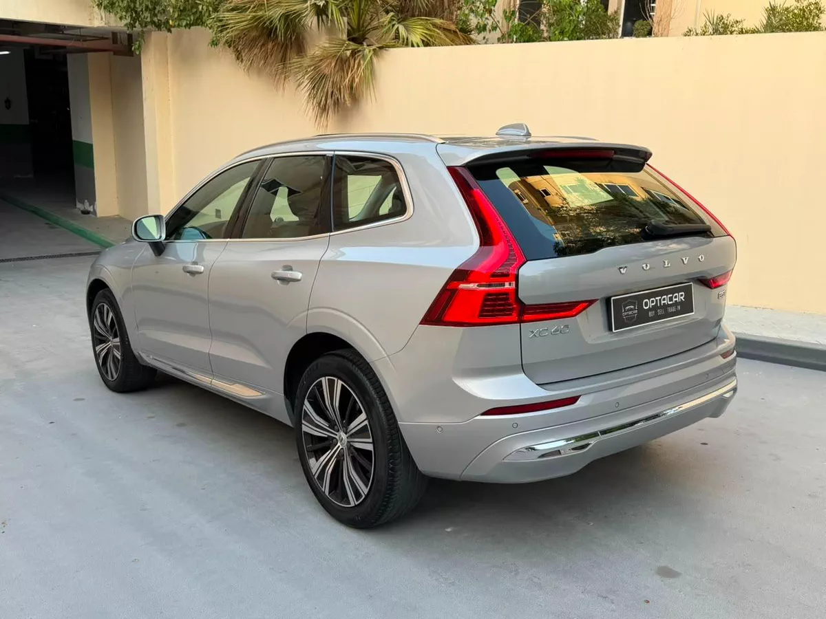 Gulf Specs 2023 VOLVO XC60 Ultimate Bright B5 AWD (Agency Serviced), Under Warranty Nov 2027.-6-6