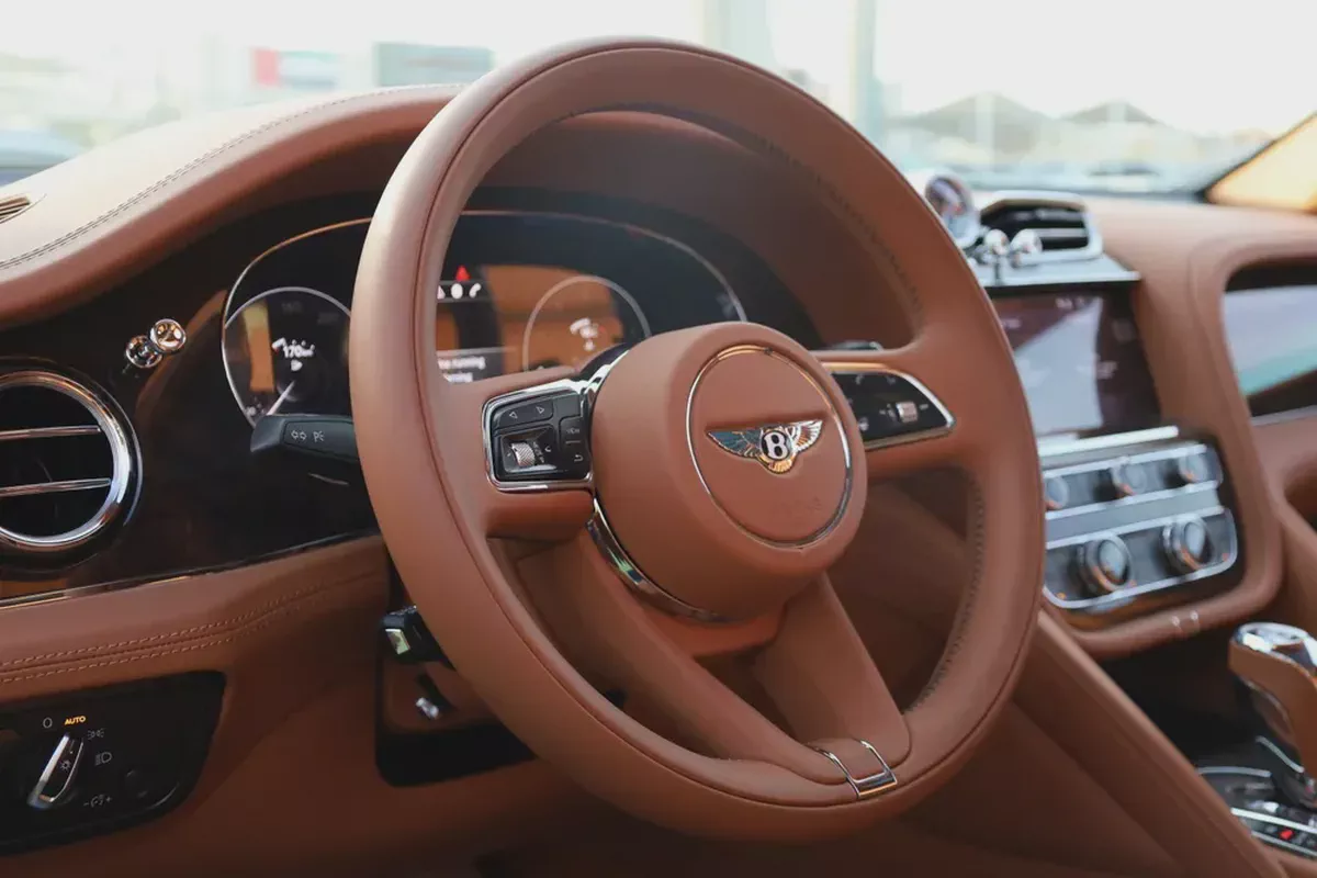 New Bentley Bentayga 4.0L V8 Design Series 2022-10-10
