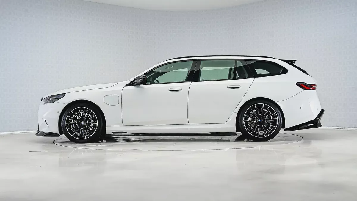 UAEs Very Best Example | AED 7,812 PM | M5 Touring Maxton Design-9-9