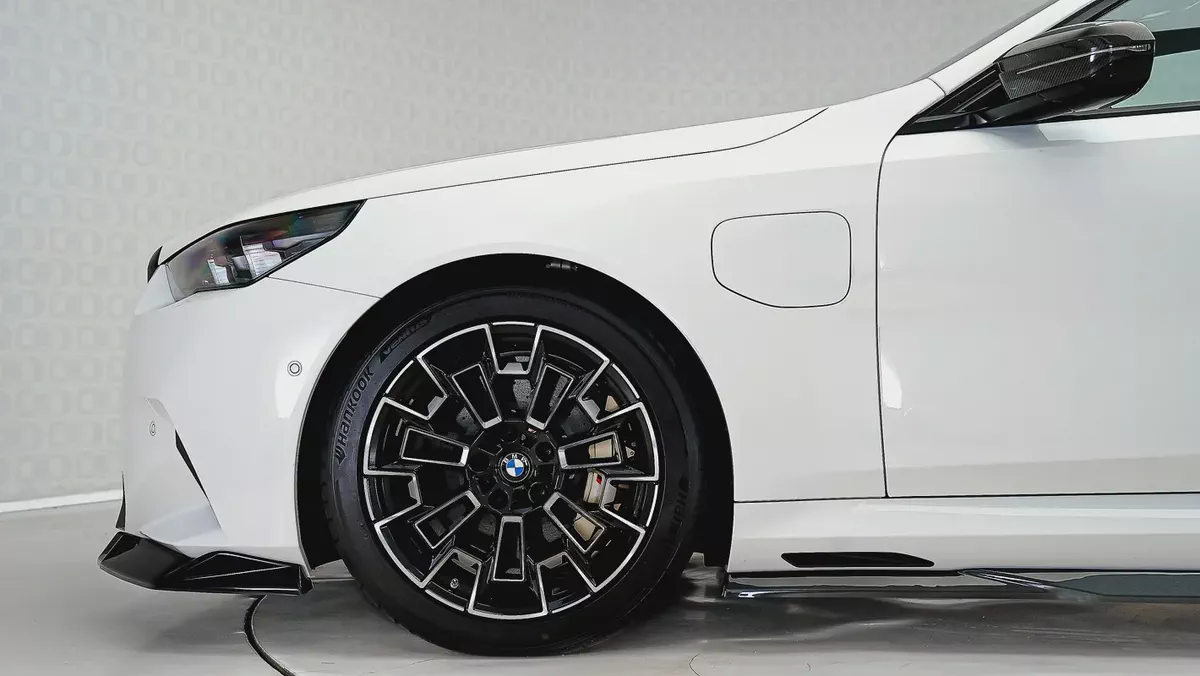 UAEs Very Best Example | AED 7,812 PM | M5 Touring Maxton Design-10-10