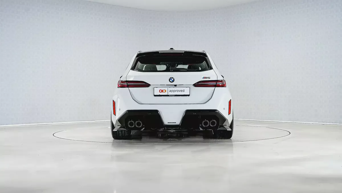 UAEs Very Best Example | AED 7,812 PM | M5 Touring Maxton Design-8-8