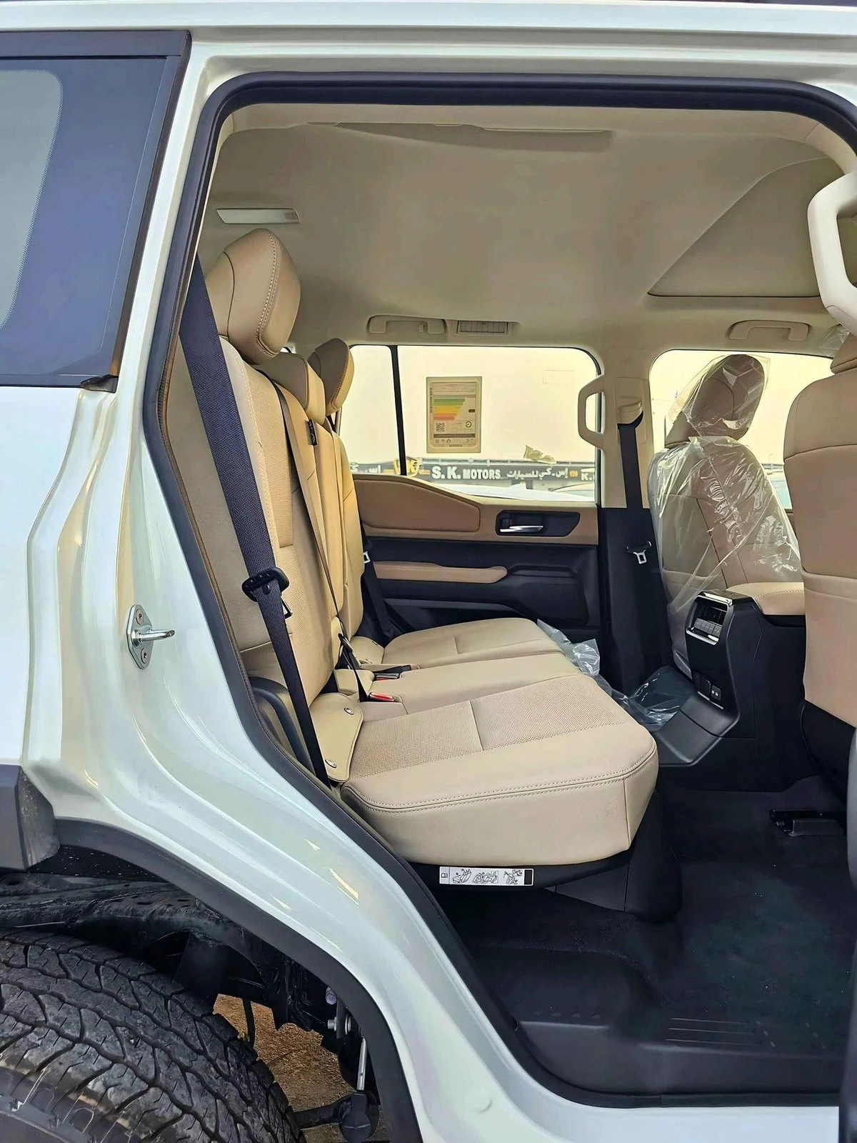 Toyota Prado All Rounder | 2.4l V4 Petrol | Sunroof | Fridge | Leather Seats | Big Dvd-14-14