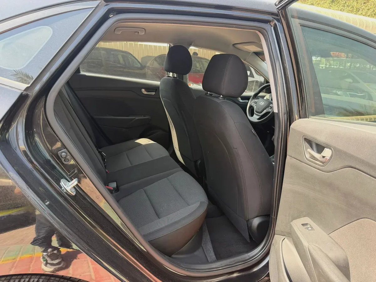 HYUNDAI ACCENT H.B-9-9