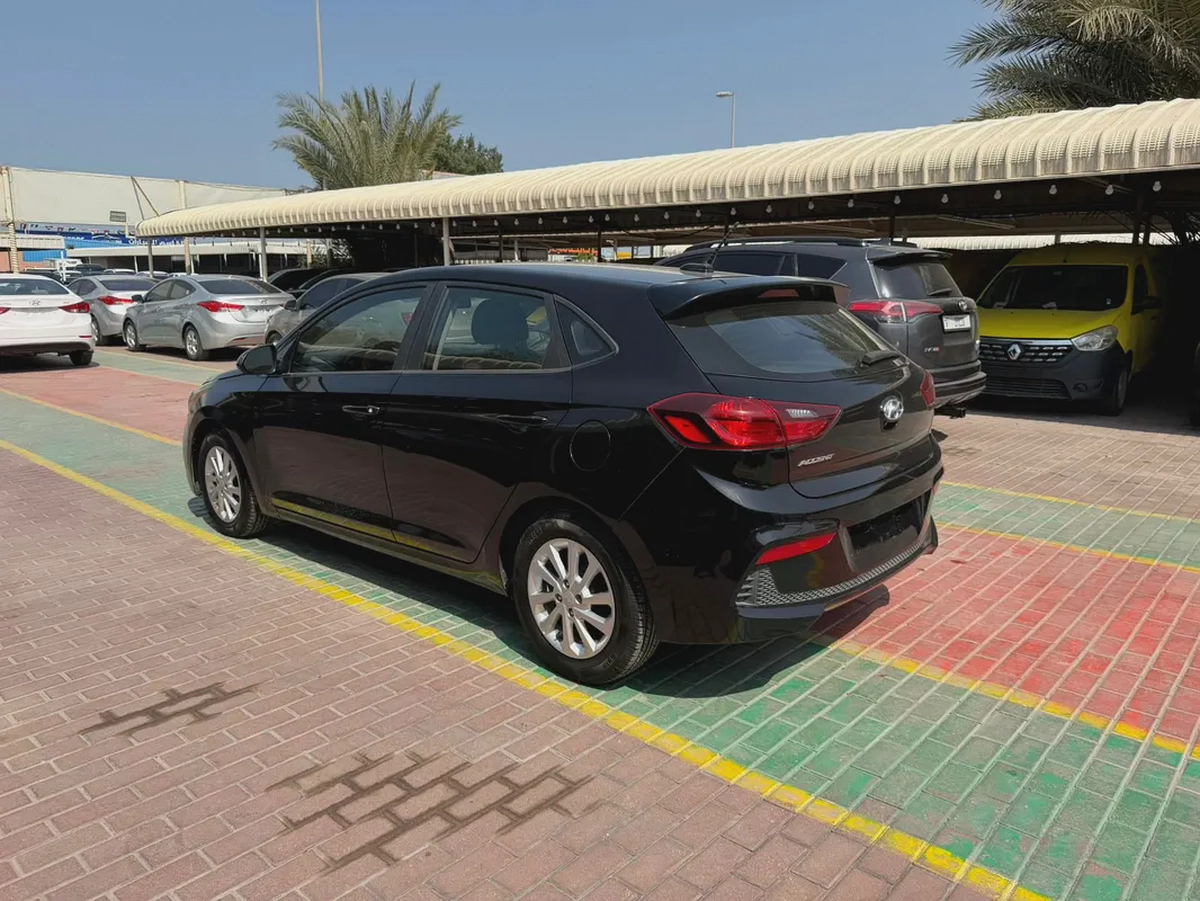 HYUNDAI ACCENT H.B-3-3