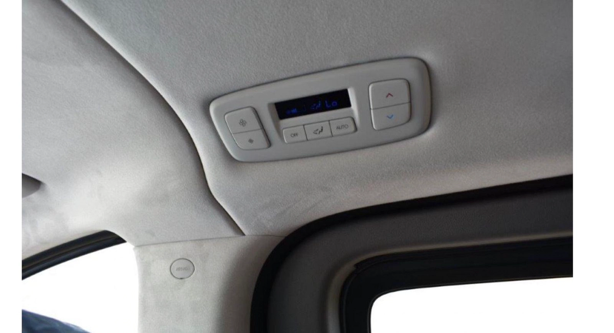 2026 Hyundai H-1 Starex Black | Premium Family-2-2