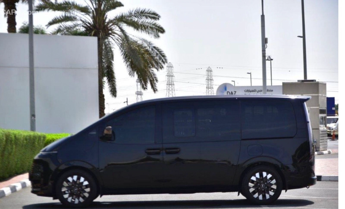 2026 Hyundai H-1 Starex Black | Premium Family-3-3