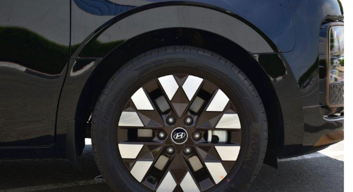 2026 Hyundai H-1 Starex Black | Premium Family-6-6