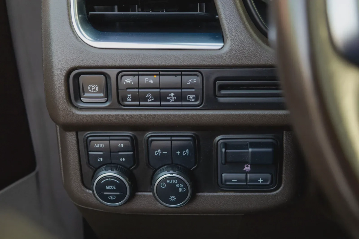 Chevrolet Tahoe 2022-6-6