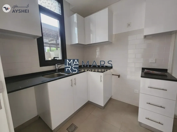 !! Vacant Middle Unit 2BR | Bigger Layout | For Rent !!