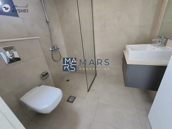 !! Vacant Middle Unit 2BR | Bigger Layout | For Rent !!